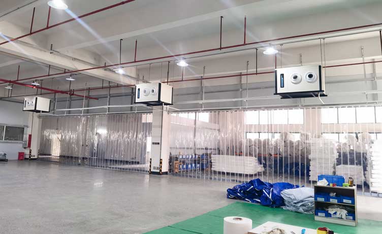 制衣廠制冷降溫，安裝蒸發(fā)冷省電空調(diào)-臥式射流機(jī)組