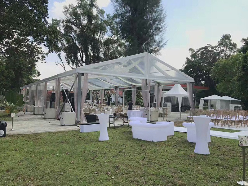 移動環(huán)保空調(diào)冷風機給戶外餐廳降溫通風